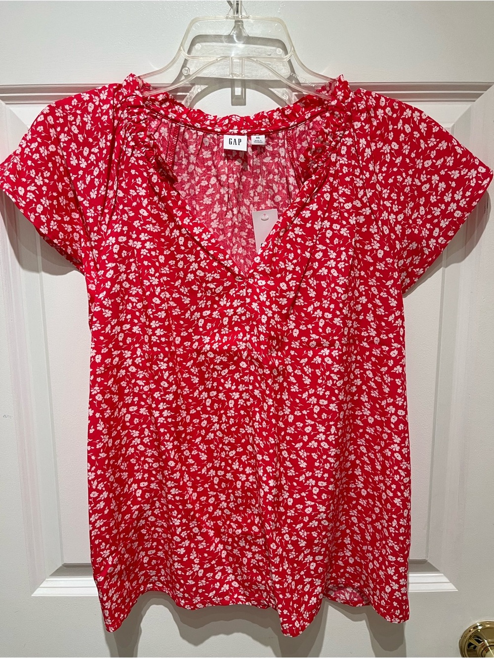 NWT GAP Pink Floral Ruffle V-Neck Short Sleeve Blouse Size XS